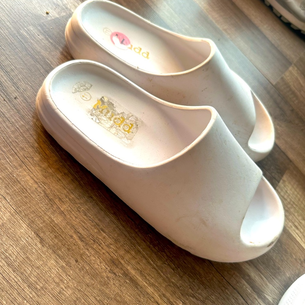 White Mudd Sandals